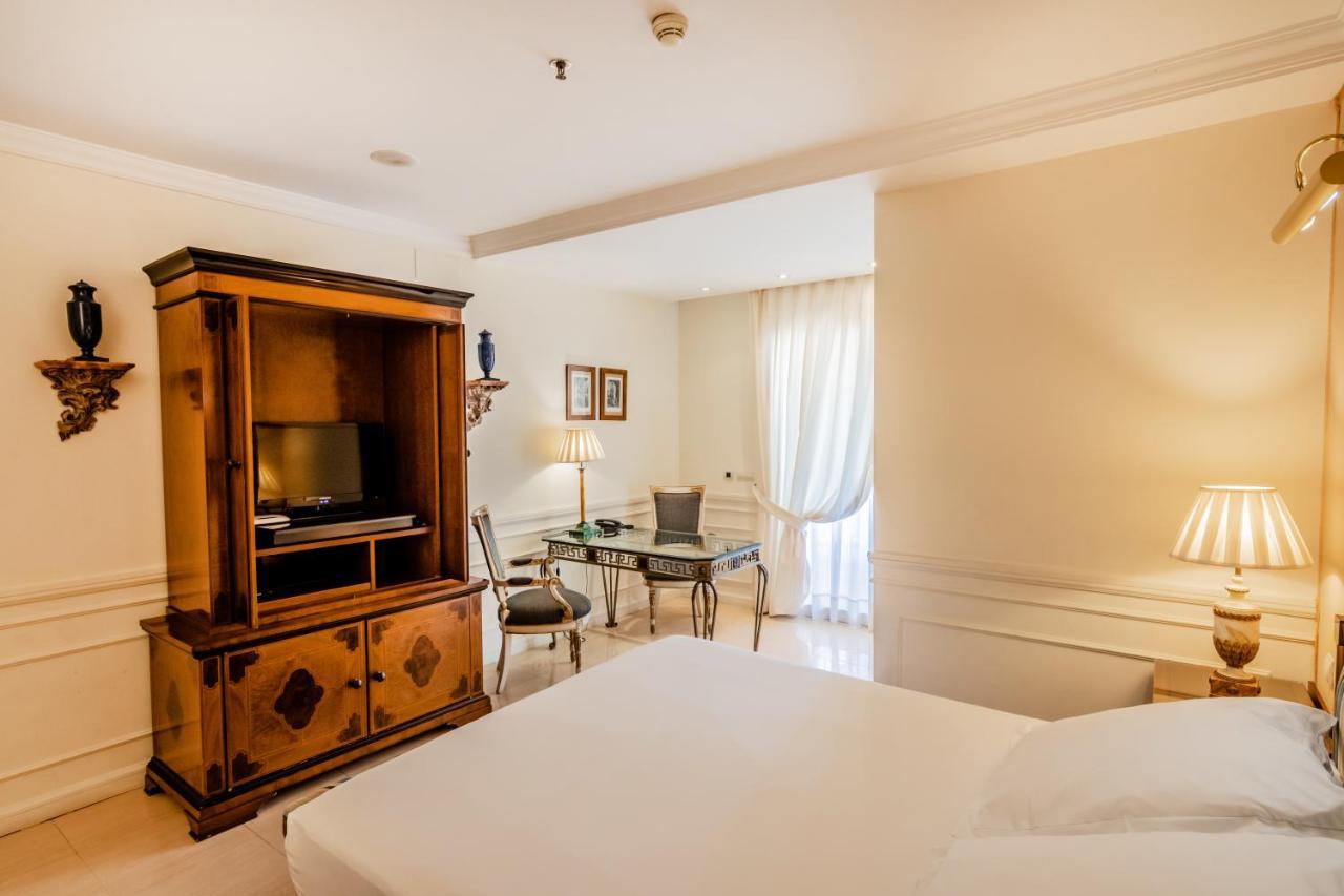 Guadalpin Suites Marbella Exterior photo