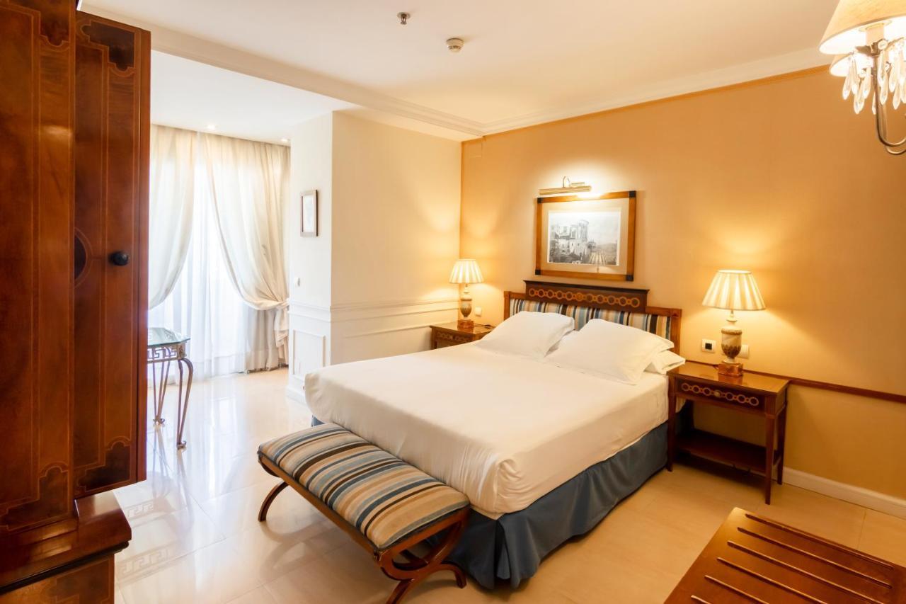 Guadalpin Suites Marbella Exterior photo