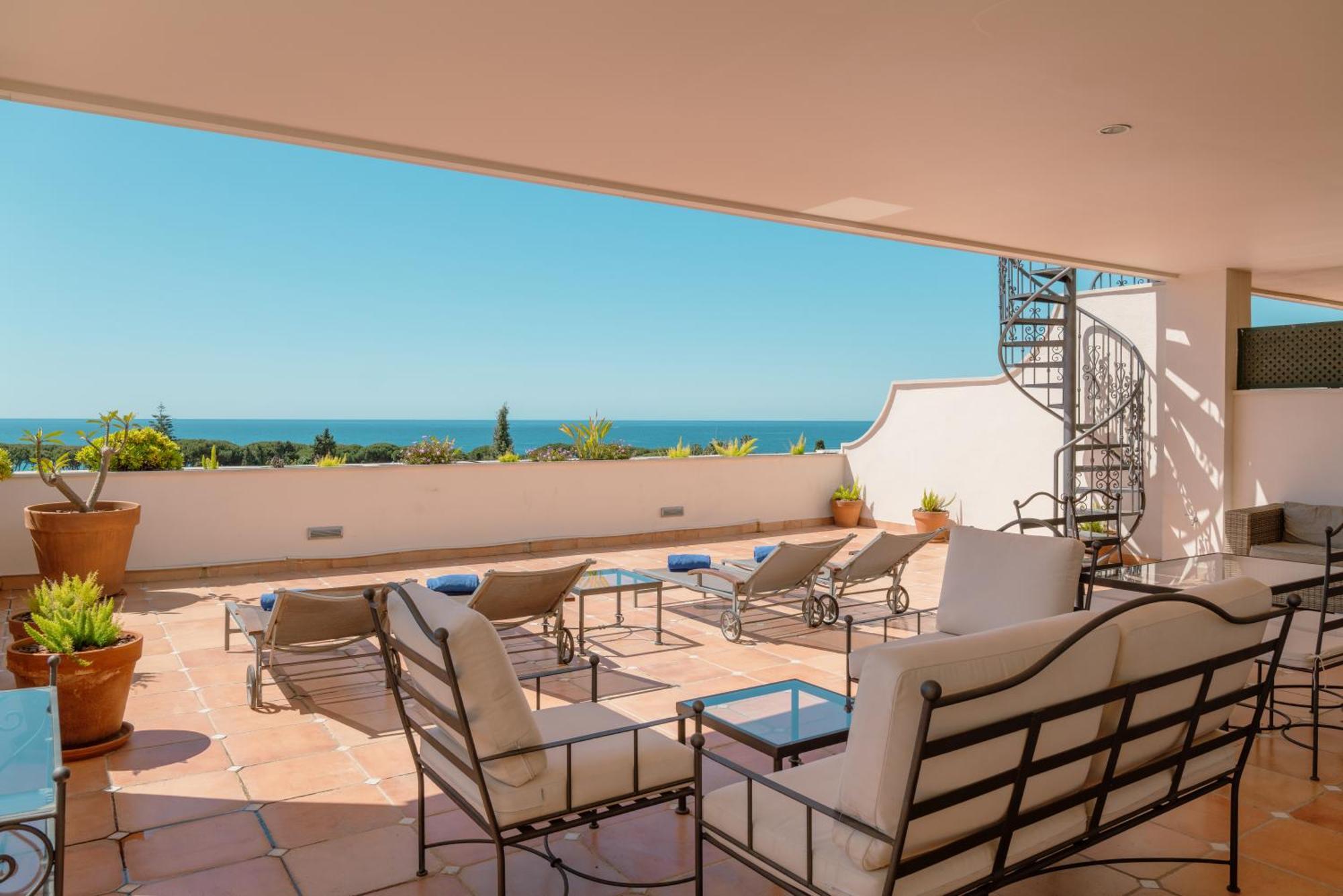 Guadalpin Suites Marbella Exterior photo