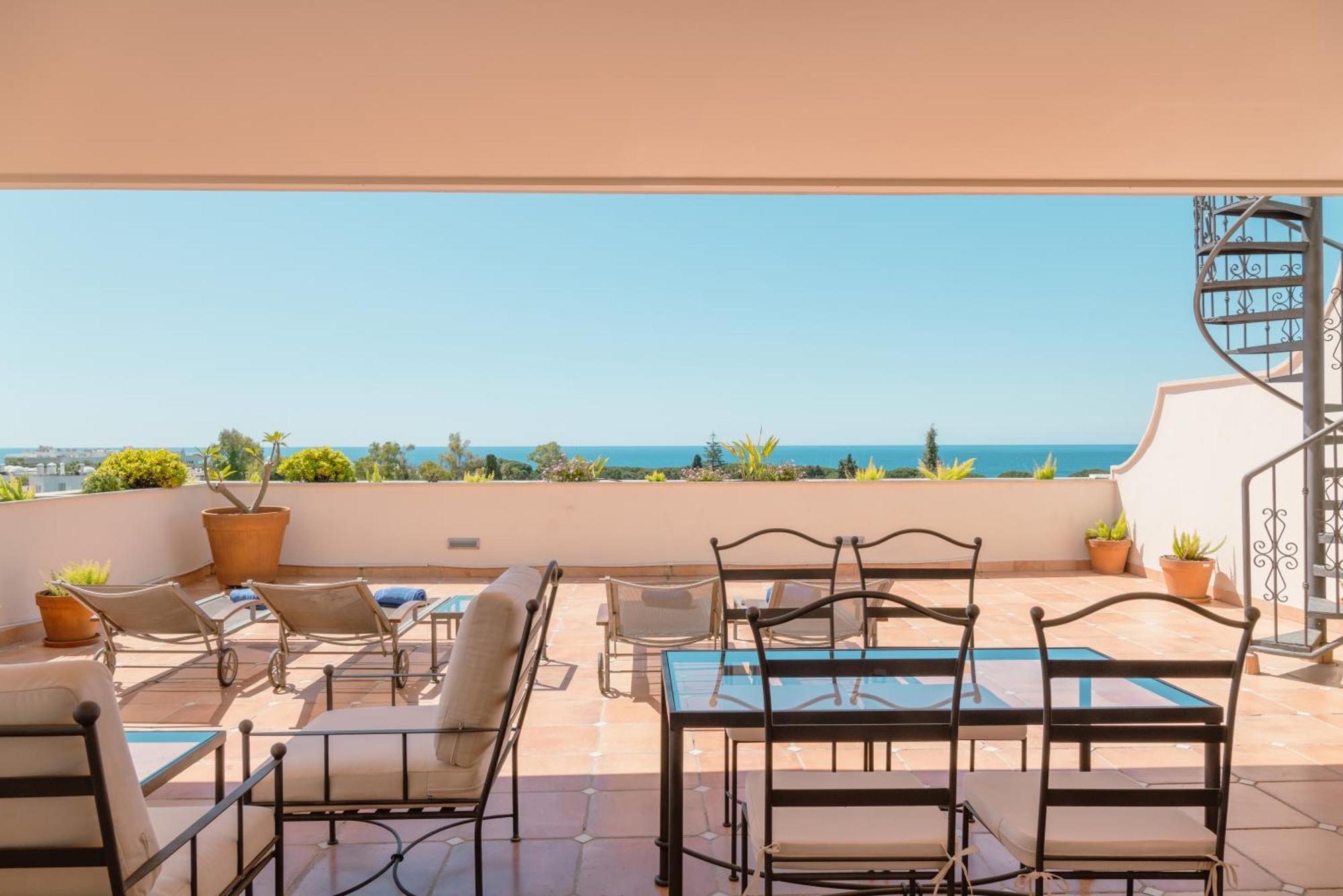 Guadalpin Suites Marbella Exterior photo