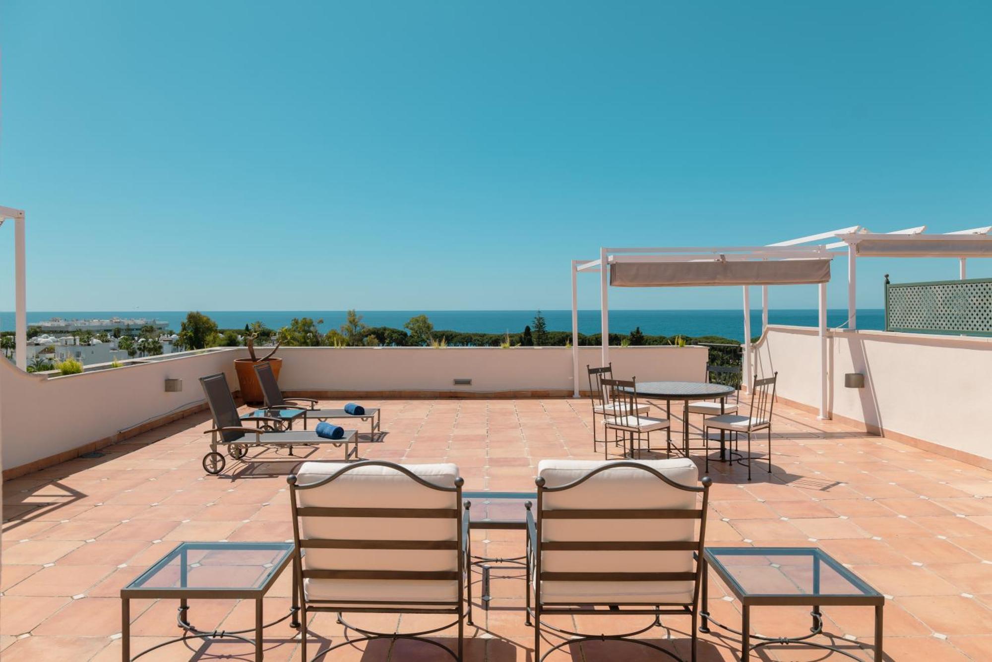 Guadalpin Suites Marbella Exterior photo